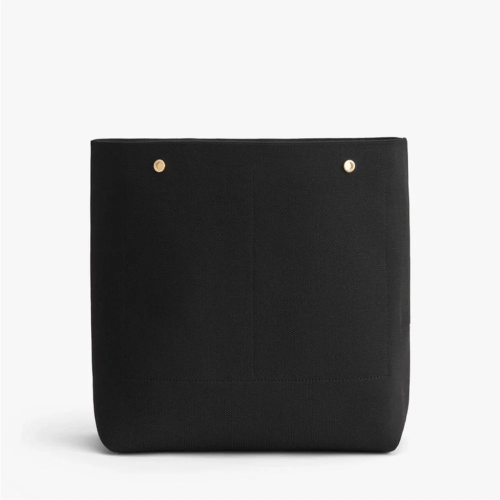 Cuyana Tall Easy Zipper Tote Black with Tall Easy Tote Insert - Picture 8 of 14